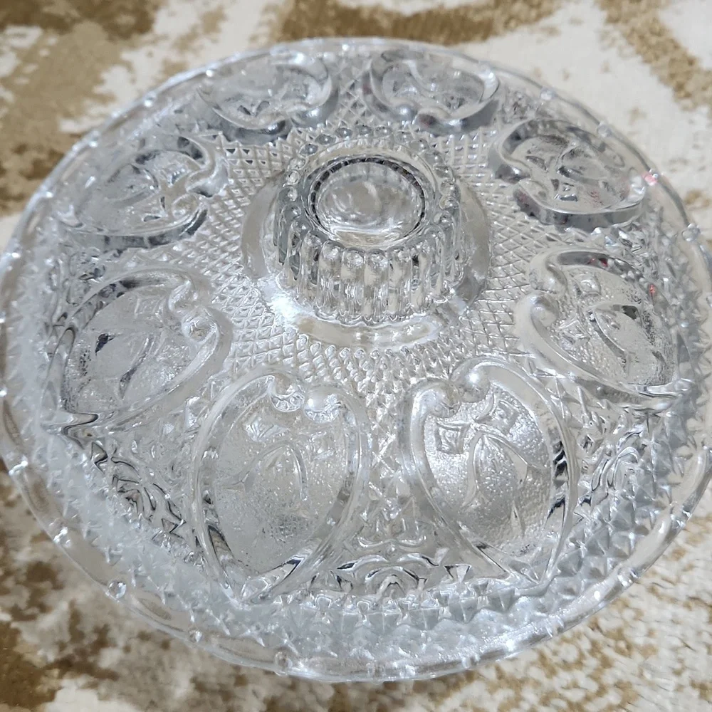 Vintage Pasari Indonesia KIG Pressed Glass Hearts Bows Bowl With Lid Collectible